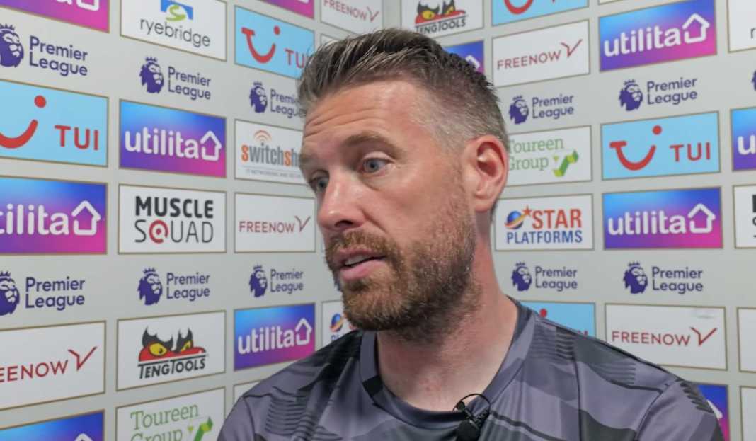Rob Edwards dalam wawancara usai pertandingan Luton Kartu Merah Yves Bissouma Membuka Peluang, Namun Luton Town Gagal Memanfaatkannya