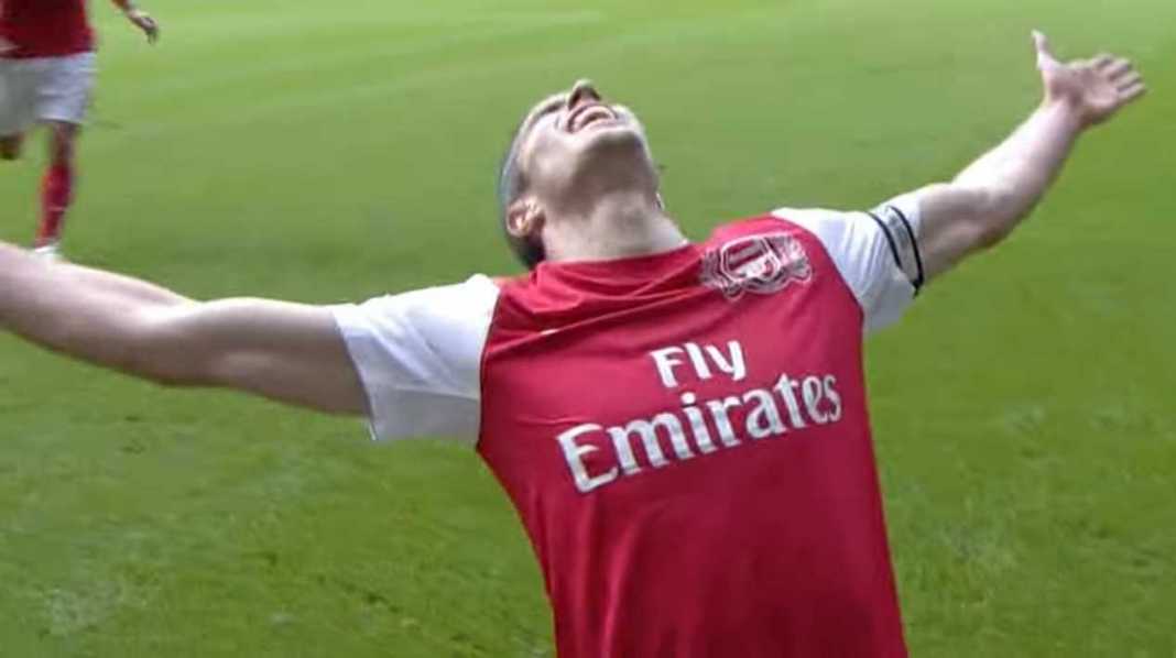 Robin van Persie kontra Chelsea Van Persie, Hazard, Drogba Deretan Pemain Bintang yang Hiasi Derby London