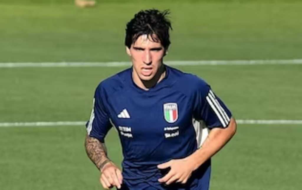 Sandro Tonali dalam sebuah sesi latihan