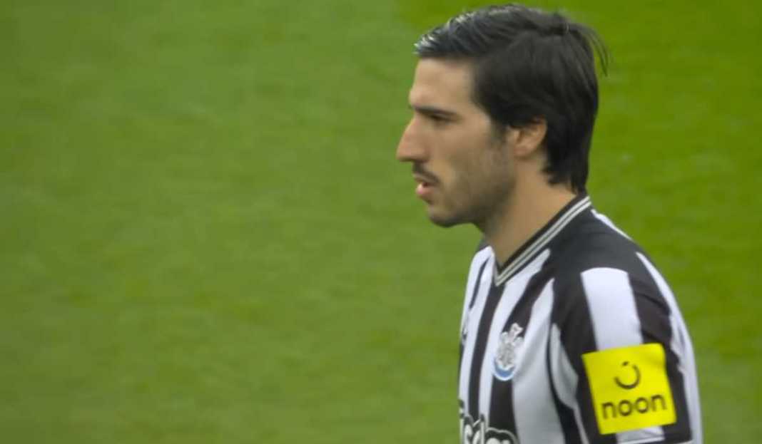 Sandro Tonali resmi dihukum 10 bulan RESMI! Sandro Tonali Dihukum Larangan 10 Bulan, Absen di Euro 2024, Newcastle Paling Rugi