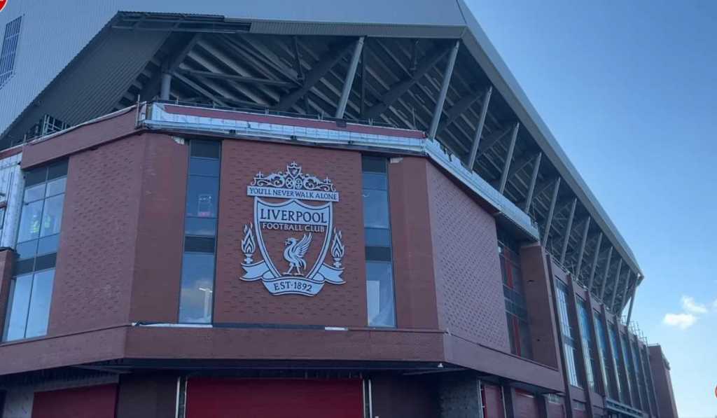 Sebagai Balas Dendam Pada Setan Merah, Sheikh Jassim Disarankan Beli Liverpool Saja