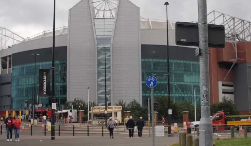 Stadion Old Trafford, Manchester United Prioritas Jim Ratcliffe di Manchester United, Ganti Direktur Olahraga, Renovasi Old Trafford!