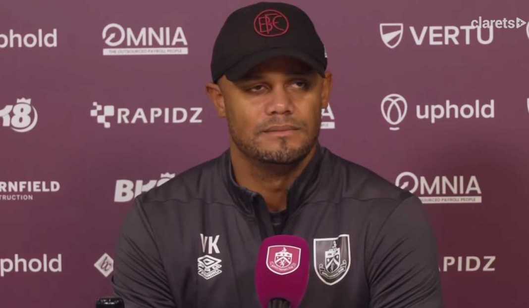 Vincent Kompany dalam konferensi pers Burnley Vincent Kompany Mengejar Kemenangan Saat Burnley Hadapi Pasukan Thomas Frank