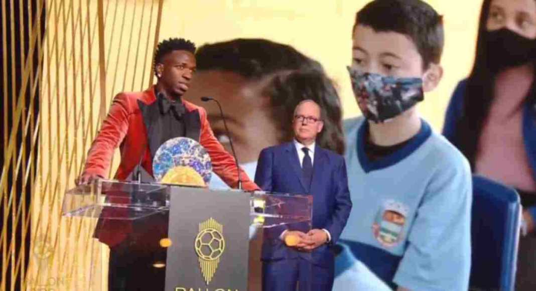 Vinicius Junior raih trofi Socrates Award di gala Ballon d'Or 2023, ini merupakan trofi bagi pemain sepak bola dengan peran sosial mereka di luar lapangan.