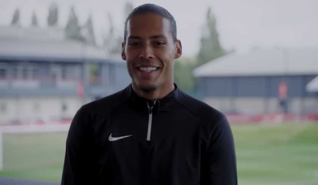 Virgil van Dijk dalam sebuah acara wawancara Virgil van Dijk Sebut Kunci Keberhasilan Liverpool Terletak pada Semangat Kolektif