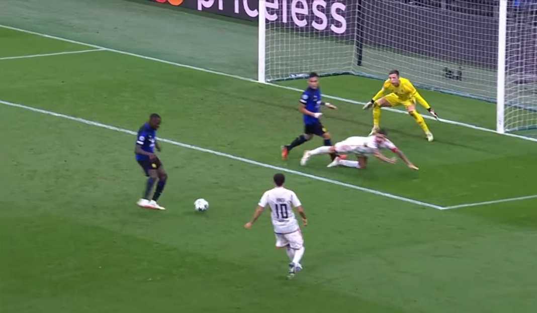 gawang Benfica saat dijebol Marcus Thuram Prediksi Benfica vs Real Sociedad, Tuan Rumah Incar Gol dan Poin Pertama di Liga Champions