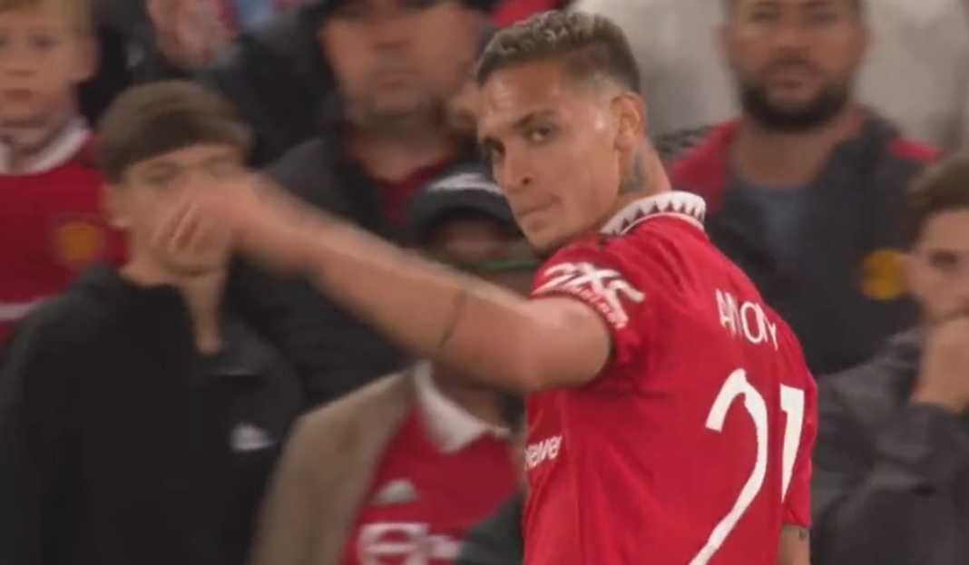 Transfer Antony kembali dikritik Transfer Antony kembali dikritik