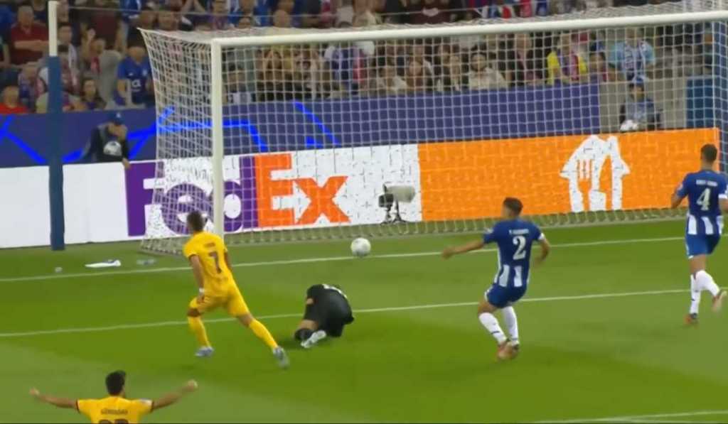 Ferran Torres saat cetak gol ke gawang Porto