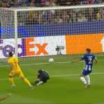 Ferran Torres saat cetak gol ke gawang Porto