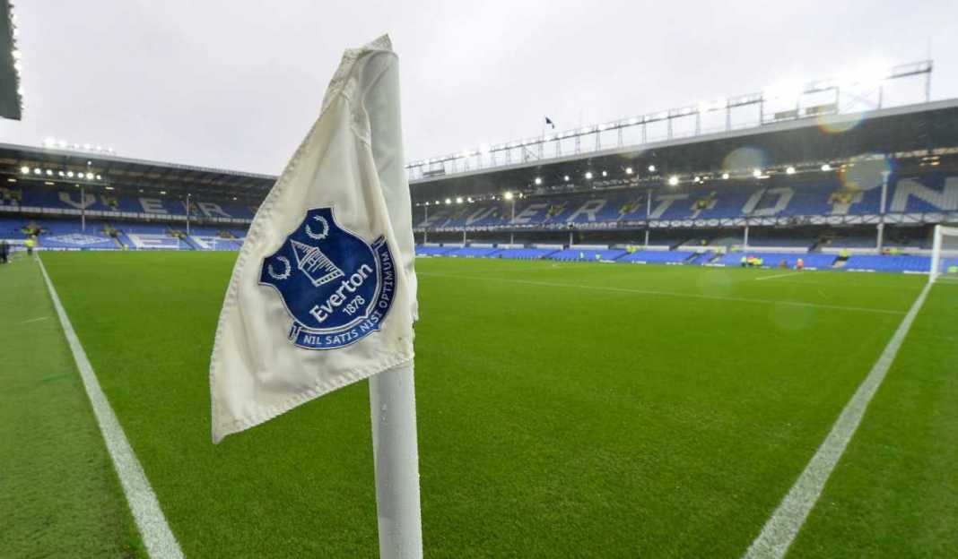 Everton dihukum pengurangan 10 poin Everton dihukum pengurangan 10 poin