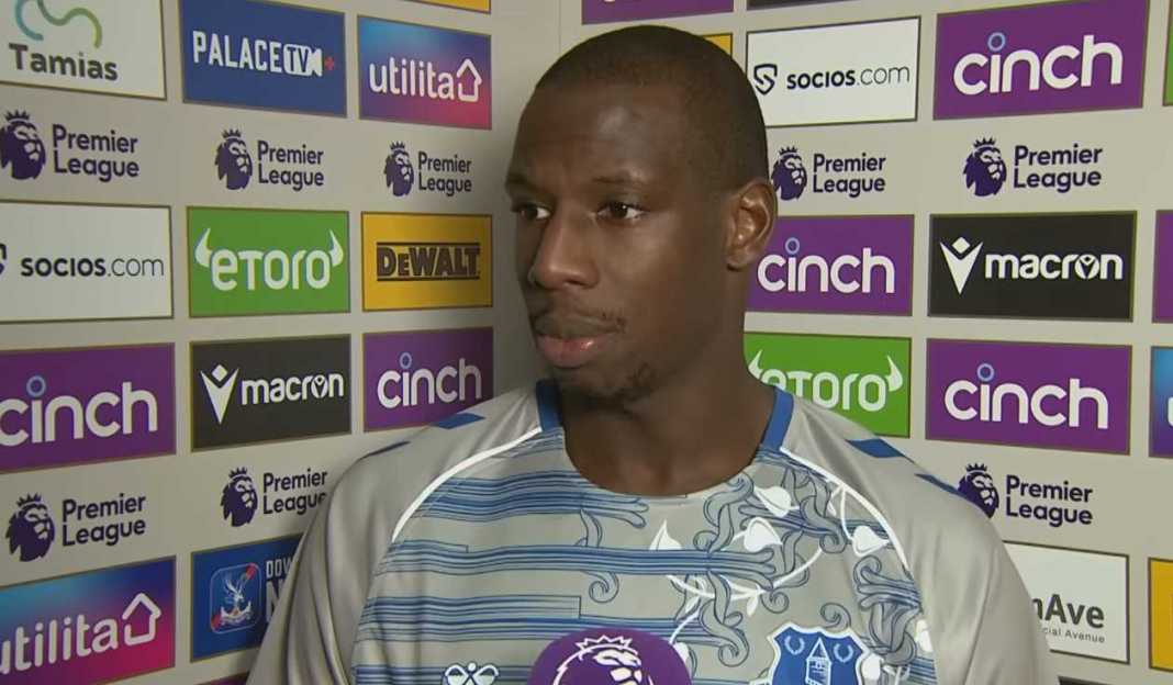 Abdoulaye Doucoure dalam wawancara usai pertandingan Abdoulaye Doucoure Puji Dampak Sean Dyche Usai Tren Kemenangan Everton Berlanjut