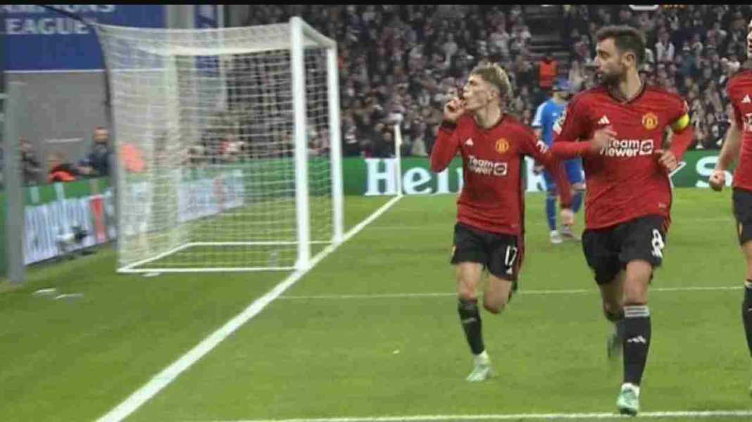 Alejandro Garnacho menyuruh fans Copenhagen diam Lihat Alejandro Garnacho Suruh Fans Copenhagen Diam, Buntutnya Nangis