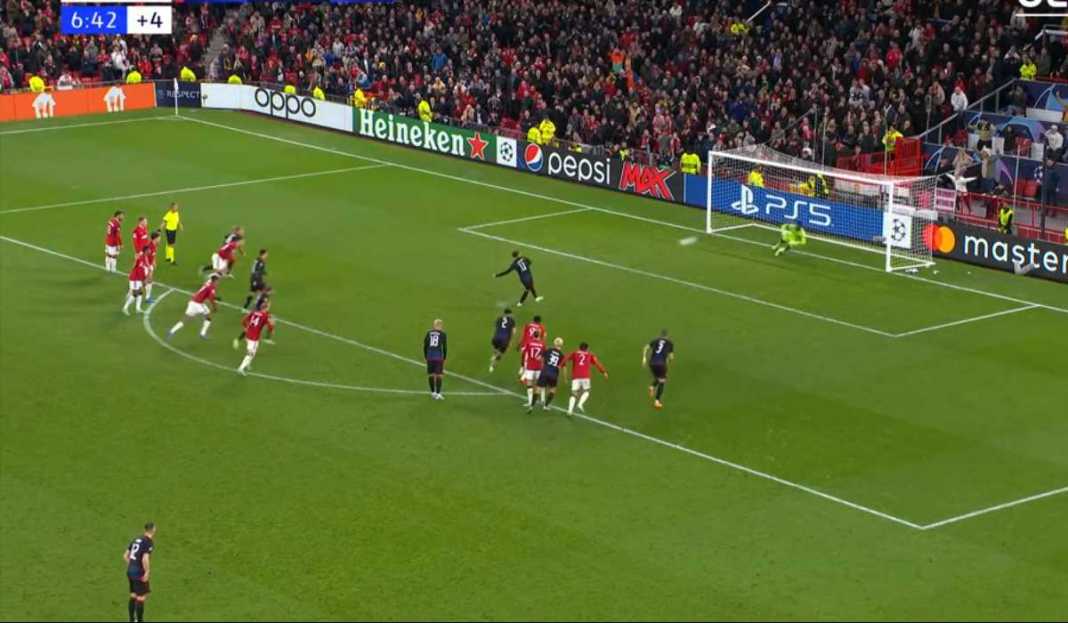 Andre Onana selamatkan penalti Copenhagen Manchester United Bisa Naik ke Posisi Dua Jika Menang, Turun Jadi Juru Kunci Jika Kalah