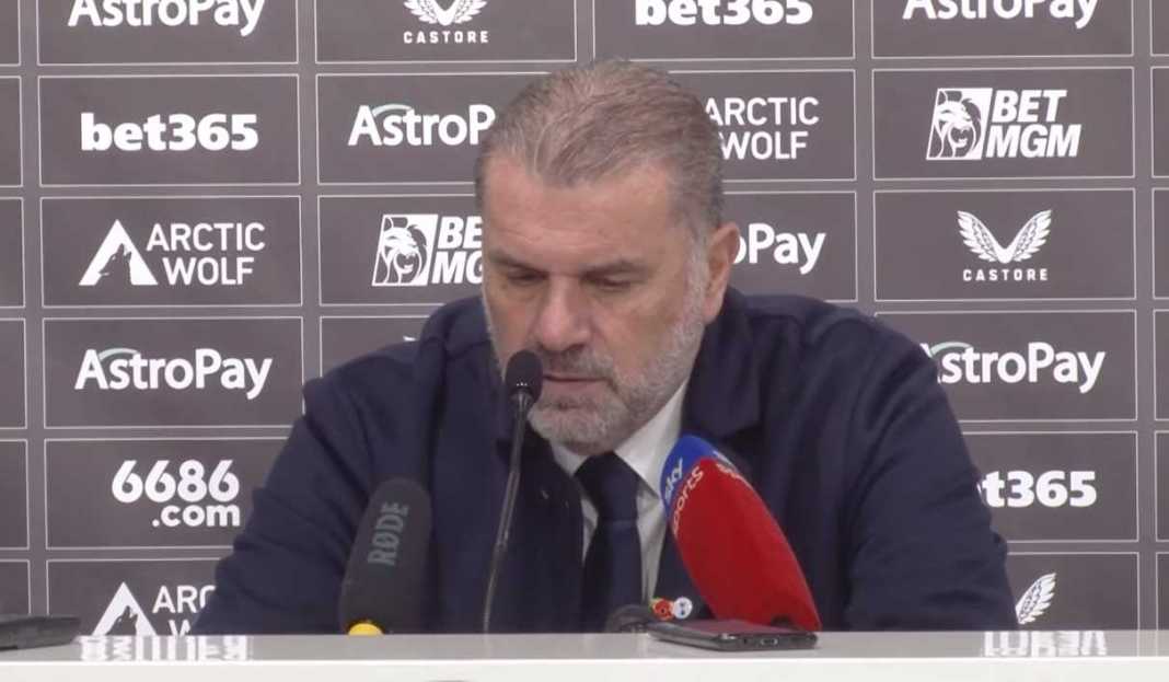 Ange Postecoglou dalam konferensi pers Tottenham Hotspur Tottenham Hotspur Kalah Lagi, Ange Postecoglou Enggan Salahkan Para Pemain