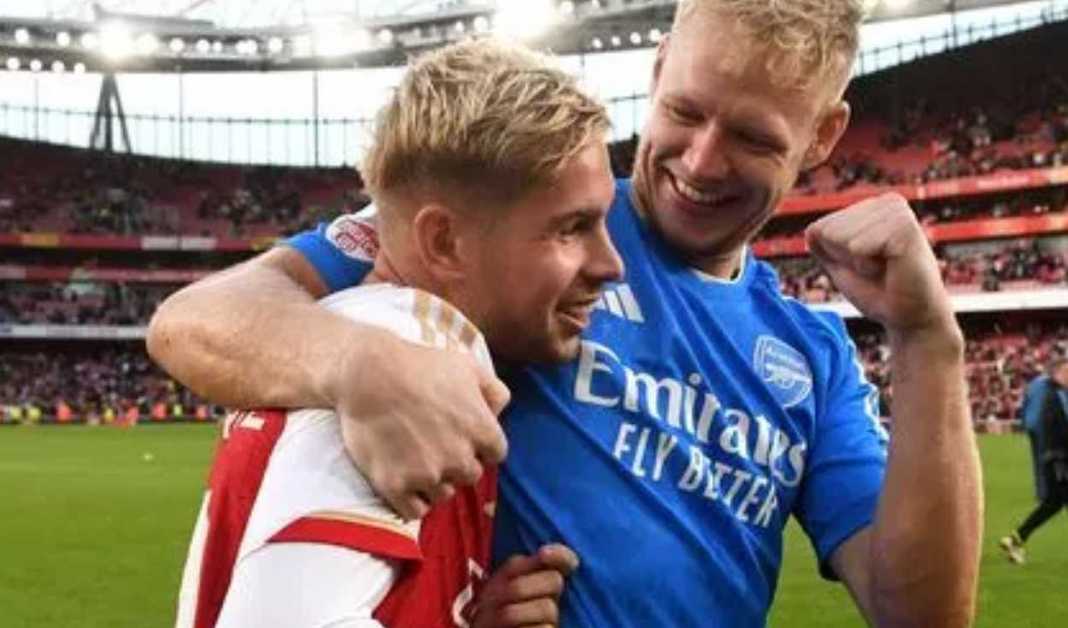 Emile Smith Rowe dan Aaron Ramsdale pemain Arsenal Emile Smith Rowe dan Aaron Ramsdale pemain Arsenal