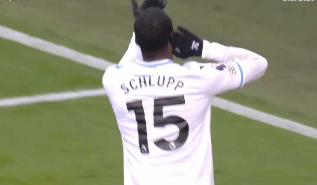 Jeff Schlupp rayakan gol ke gawang Burnley Waspada Crystal Palace, The Toffees Menang Terus Saat Dua Kali Tandang ke London