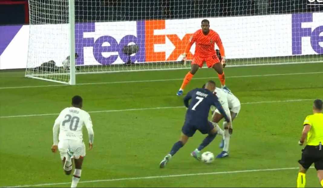 Kylian Mbappe cetak gol ke gawang Milan Paris Saint-Germain Bisa Beri Rossoneri Tiga Kekalahan Beruntun di San Siro