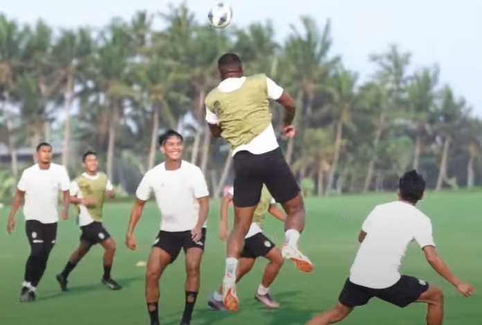 Latihan Bali United jelang menjamu CC Mariners