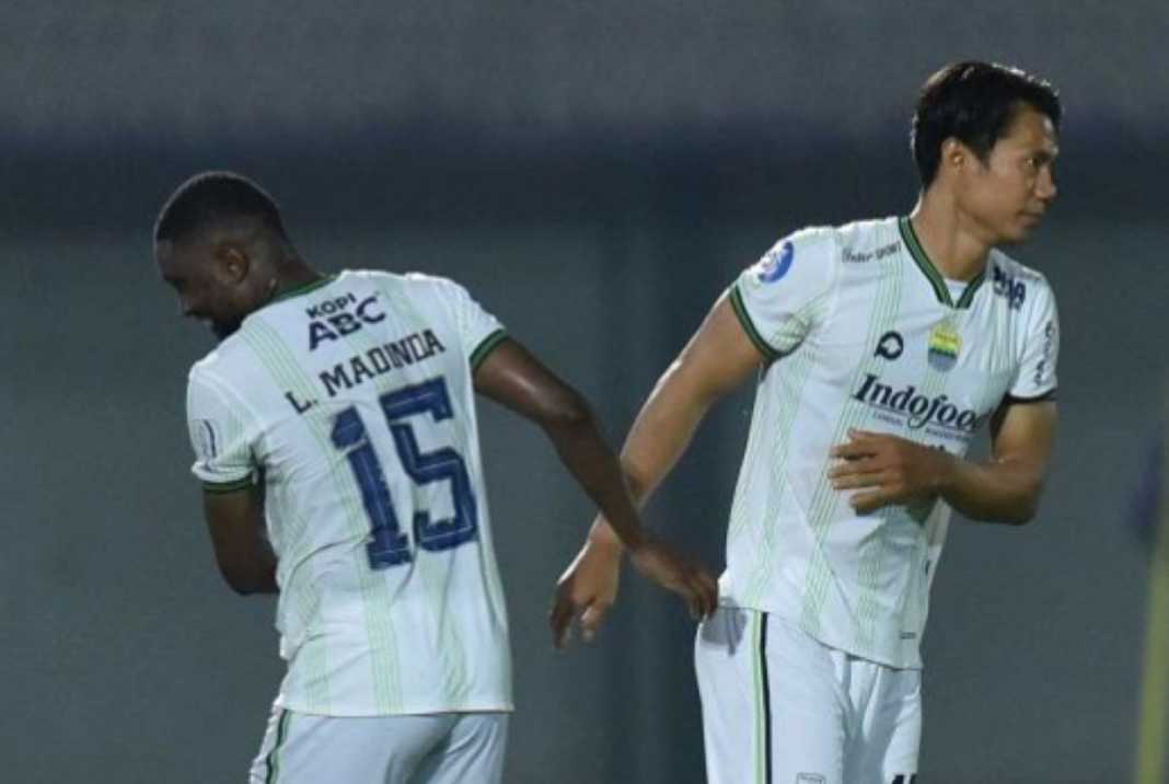 Lvmdn Levy Madinda di Laga Dewa United vs Persib Bandung