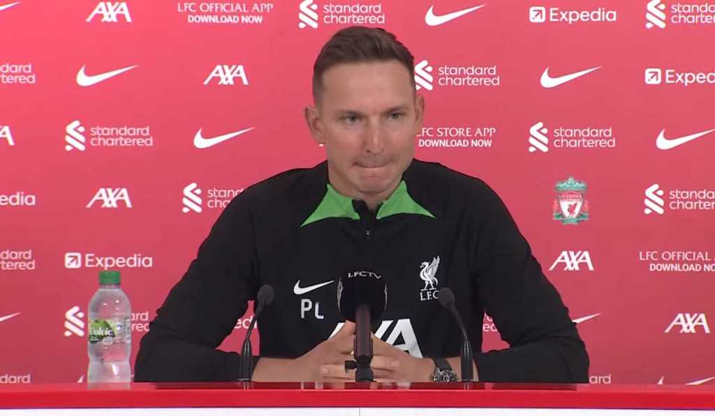 Pepijn Lijnders Ungkap Ambisi Besar Pemain Liverpool Jelang Hadapi 16 Besar Piala Liga