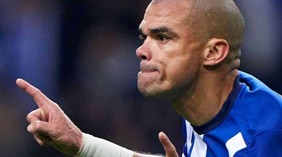Pepe, FC Porto Resep Pepe FC Porto Umur Panjang, Main di Bek Tengah dan Cetak Gol