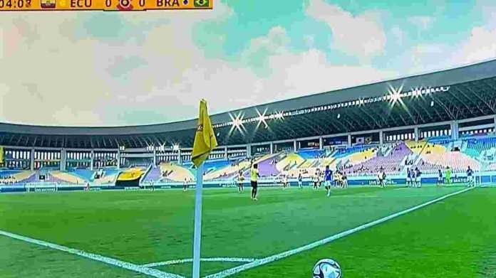 Stadion Manahan Solo terlihat kosong melompong