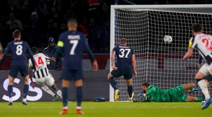 Gol Alexander Isak untuk Newcastle United saat melawan PSG di mathcday kelima fase grup Liga Champions