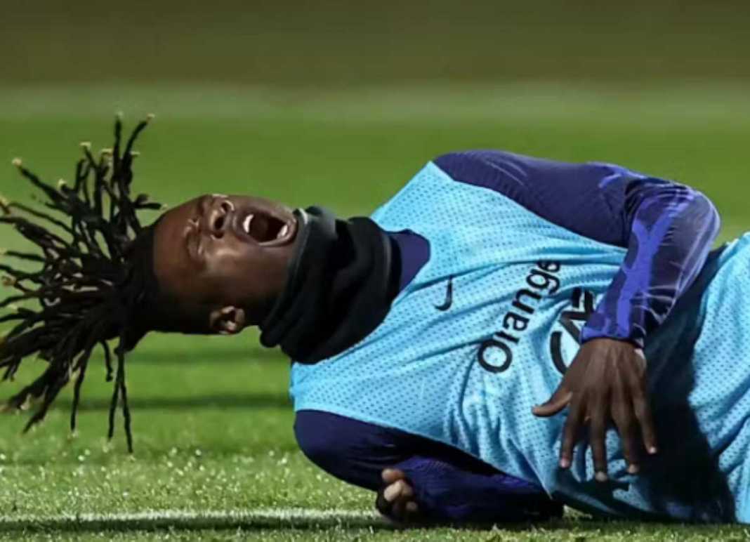 Eduardo Camavinga Saat Cedera dalam Sesi Latihan Timnas Perancis Eduardo Camavinga Saat Cedera dalam Sesi Latihan Timnas Perancis