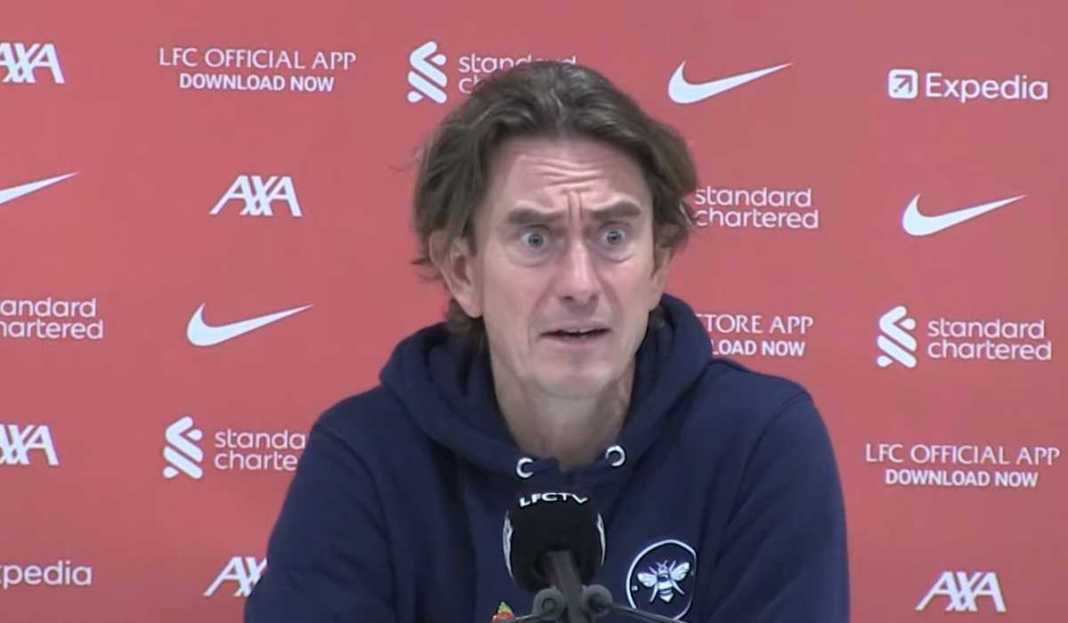 Thomas Frank berbicara dalam konferensi pers Brentford