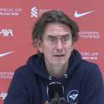 Thomas Frank berbicara dalam konferensi pers Brentford