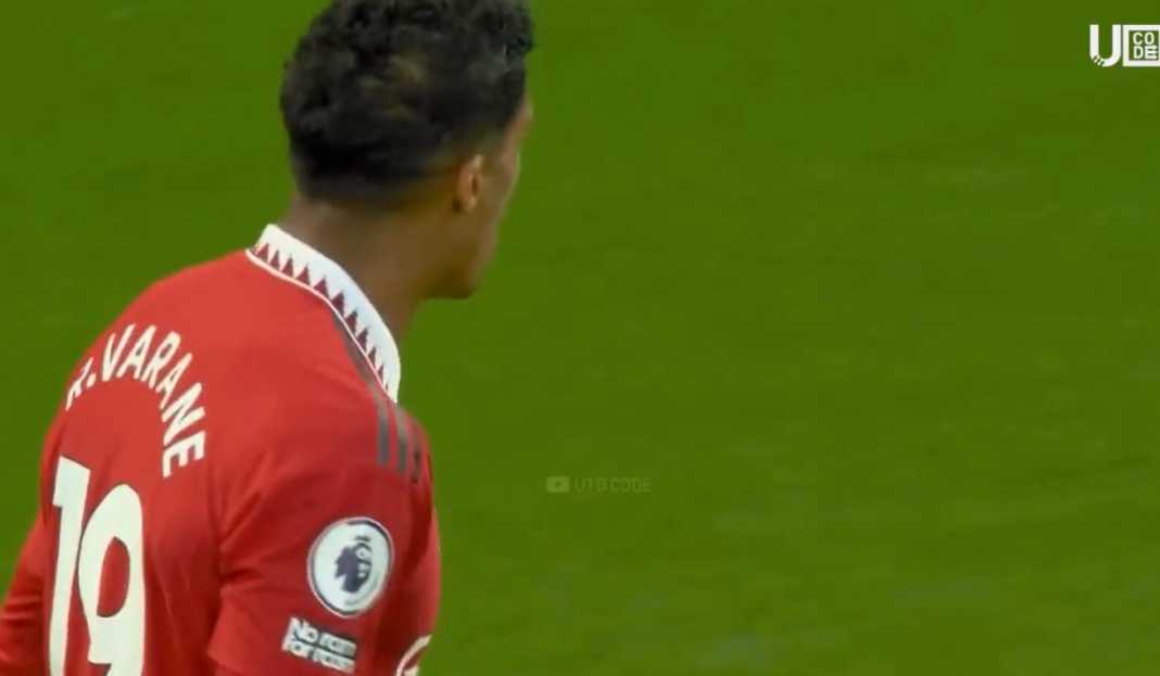 Raphael Varane mulai terpinggirkan di Manchester United