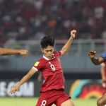 Aksi pemain Indonesia di laga pertama Grup A Piala Dunia melawan Ekuador