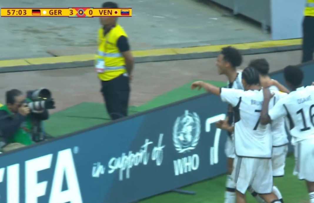 Timnas Jerman saat Rayakan Gol ke-3 di Laga vs Venezuela Timnas Jerman saat Rayakan Gol ke-3 di Laga vs Venezuela