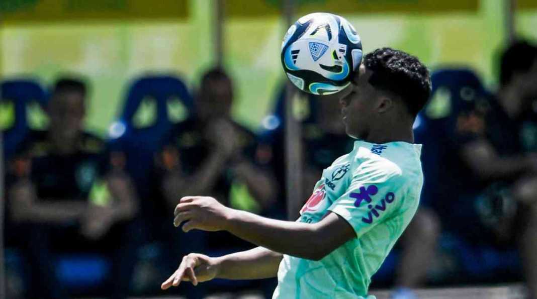 kcirdnelisarb Latihan pertama Endrick bersama timnas Brasil