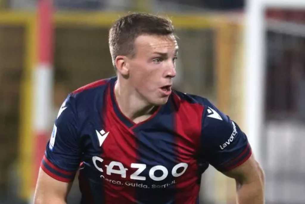 Juventus Incar Bintang Bologna Lewis Ferguson