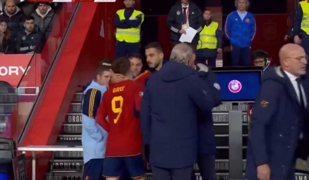 Gavi mengalami cedera untuk timnas Spanyol Gavi mengalami cedera untuk timnas Spanyol