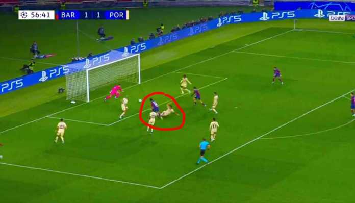 Joao Felix mencetak gol kedua Barca ke gawang FC Porto