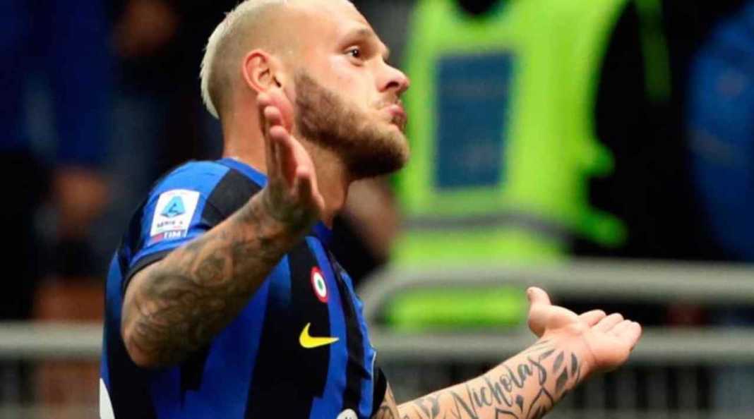 Perayaan gol Federico Dimarco Usai Cetak Gol Jarak Jauh ke Gawang Frosinone Perayaan gol Federico Dimarco Usai Cetak Gol Jarak Jauh ke Gawang Frosinone