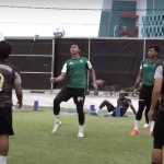Latihan Persebaya Jelang Tandang di RANS