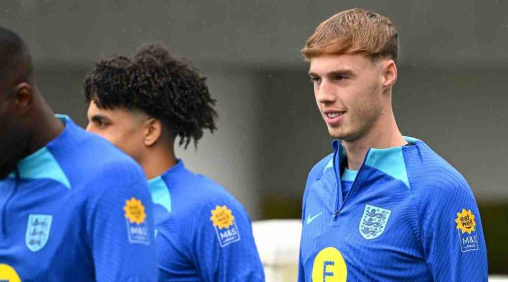 Cole Palmer dan Rico Lewis di sesi latihan timnas Inggris