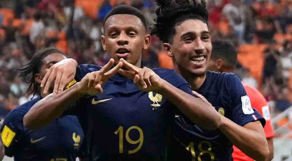 Joan Tincres merayakan golnya ke gawang Amerika Serikat di Piala Dunia U17