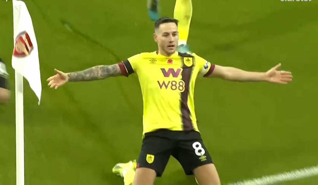 Burnley akan menjamu West Ham di Turf Moor Burnley akan menjamu West Ham di Turf Moor