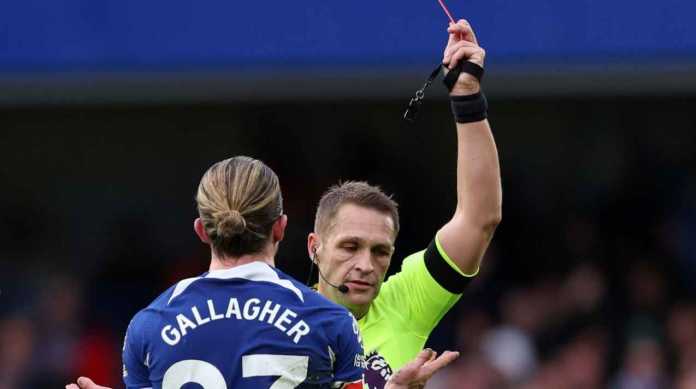 Conor Gallagher si kapten Chelsea terkena kartu merah dalam laga kontra Brighton