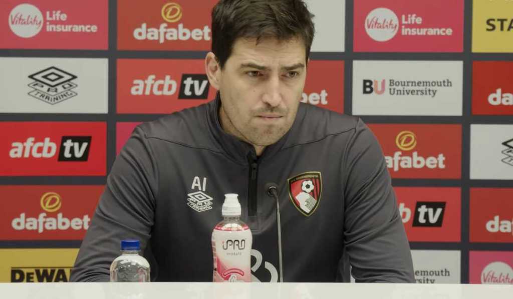 Andoni Iraola Minta Bournemouth Tak Terlena Oleh Kemenangan Atas Setan Merah