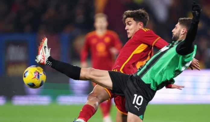 Paulo Dybala dalam laga antara Sassuolo vs AS Roma