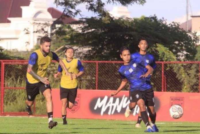 Latihan Borneo FC jelang tandang di Barito Putera