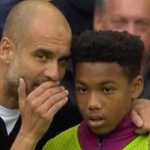 Micah Hamilton sebagai anak gawang tahun 2017 mendengarkan instruksi Pep Guardiola