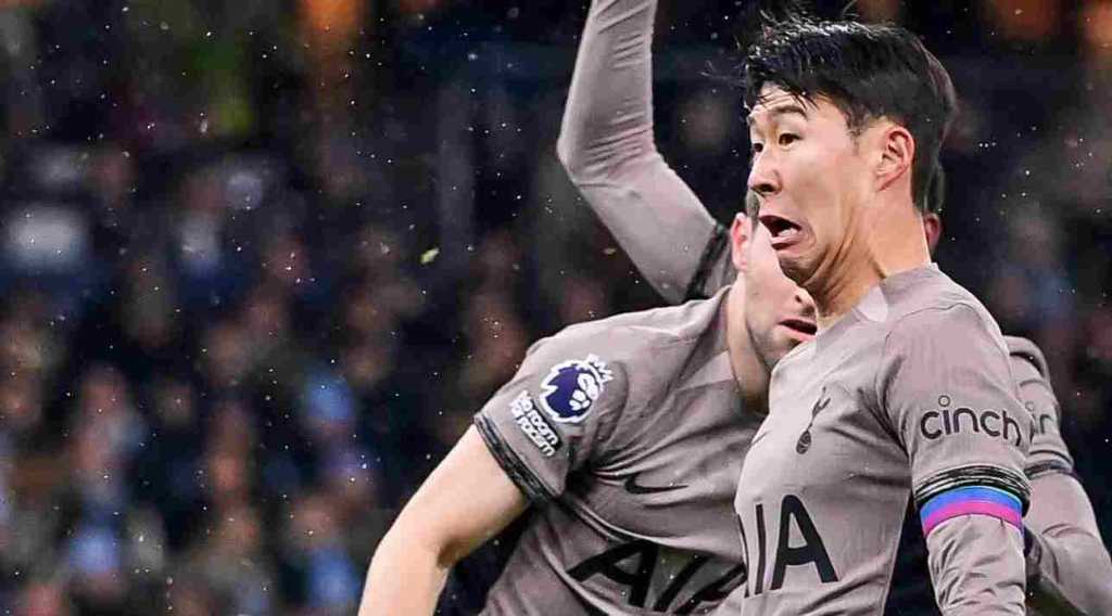 Ekspresi Son Heung-min sesaat sebelum menjebol gawangnya sendiri