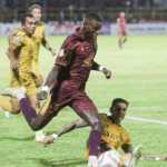 Duel PSM Makassar vs Bhayangkara FC