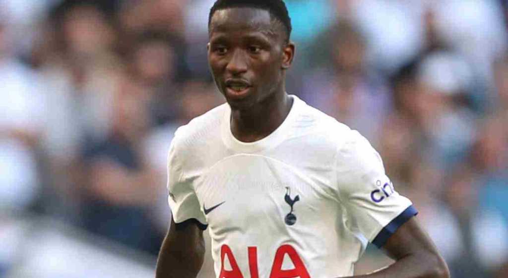 Pape Matar Sarr bereaksi dalam satu laga Tottenham Hotspur